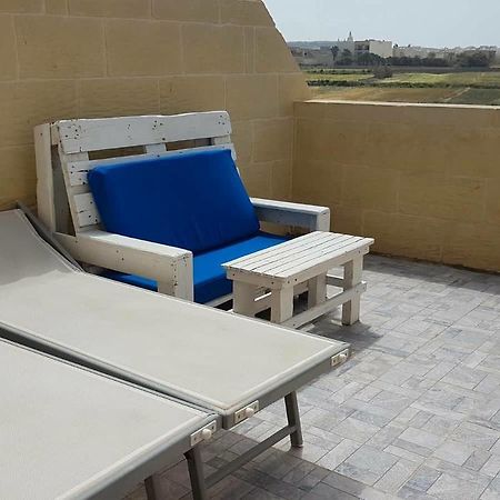 West B&B Għarb Esterno foto