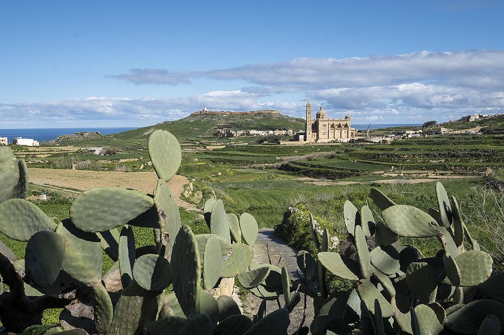 West B&B Għarb Esterno foto