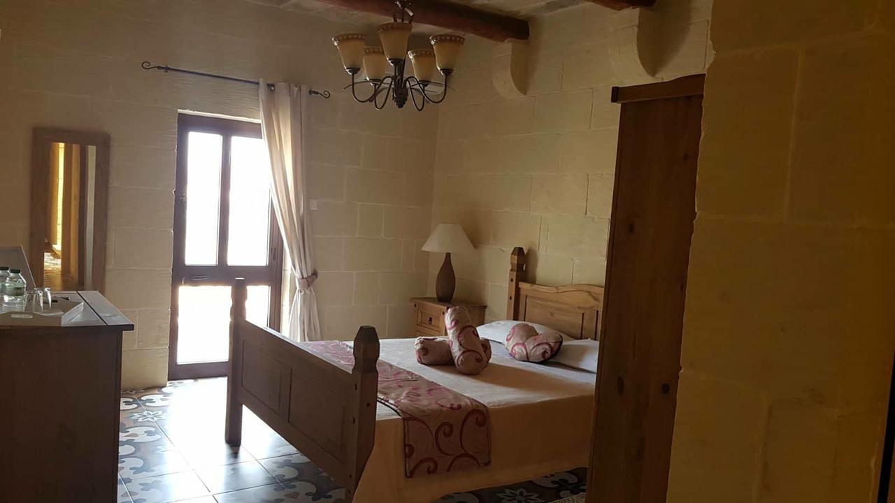 West B&B Għarb Esterno foto